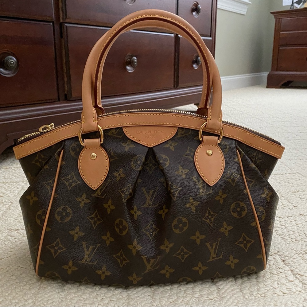 💯Authentic Louis Vuitton Tivoli PM Handbag
